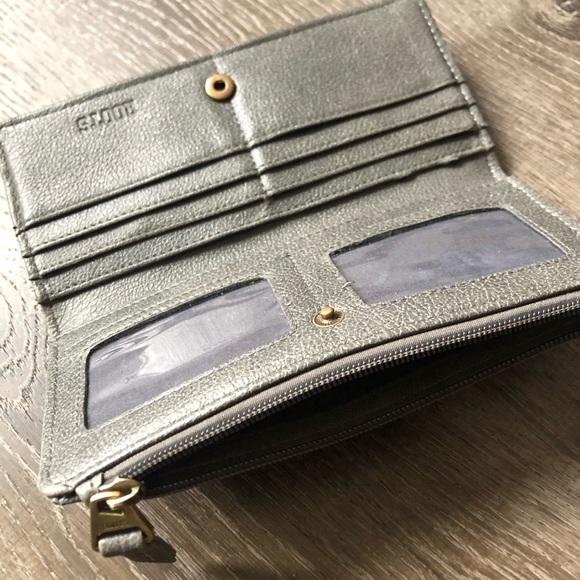 ROOTS Leather Wallet - Picture 2 of 3